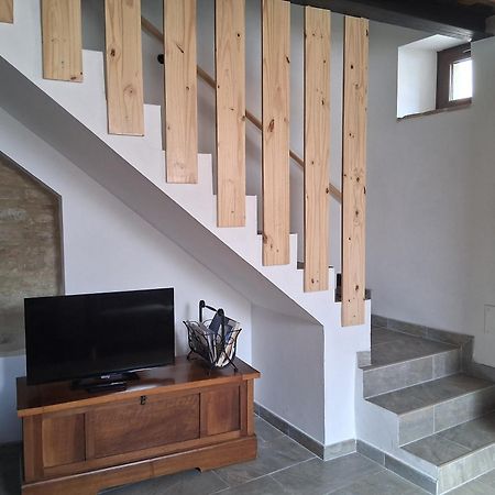 הוילה Castelleone di Suasa Casa Borgo Fonte מראה חיצוני תמונה
