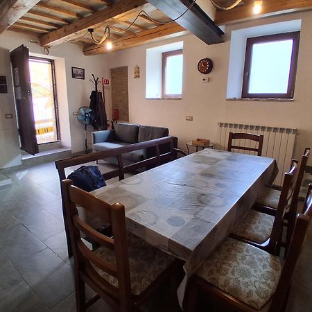 הוילה Castelleone di Suasa Casa Borgo Fonte מראה חיצוני תמונה