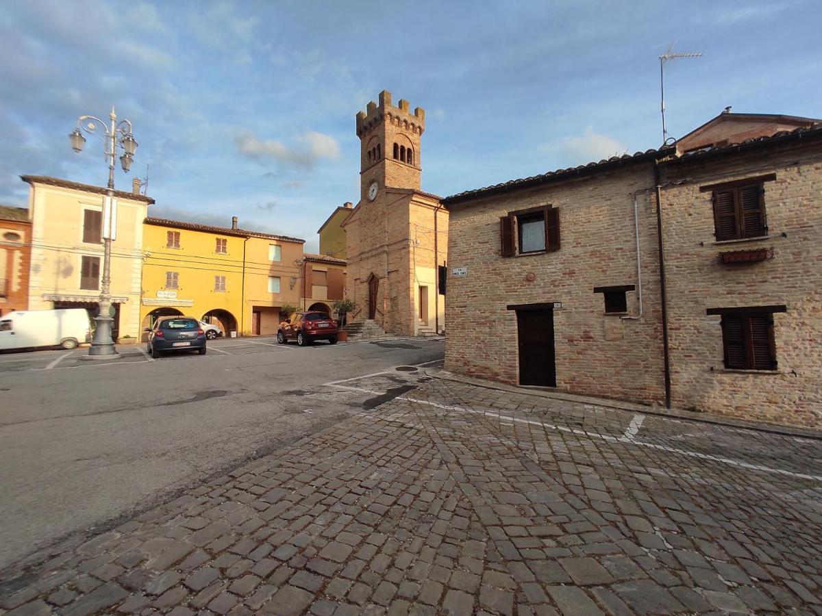 הוילה Castelleone di Suasa Casa Borgo Fonte מראה חיצוני תמונה