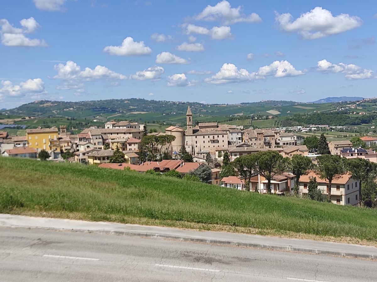 הוילה Castelleone di Suasa Casa Borgo Fonte מראה חיצוני תמונה