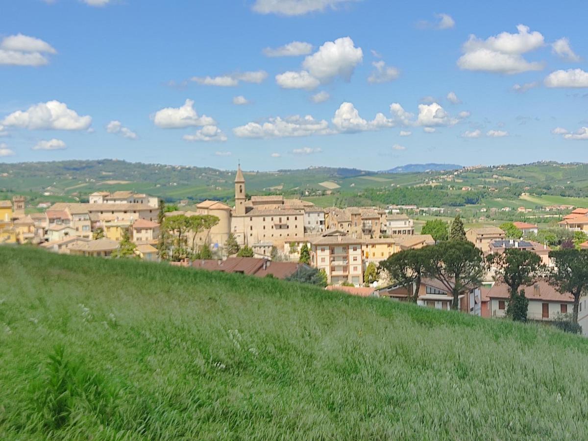 הוילה Castelleone di Suasa Casa Borgo Fonte מראה חיצוני תמונה