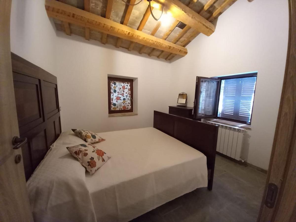 הוילה Castelleone di Suasa Casa Borgo Fonte מראה חיצוני תמונה