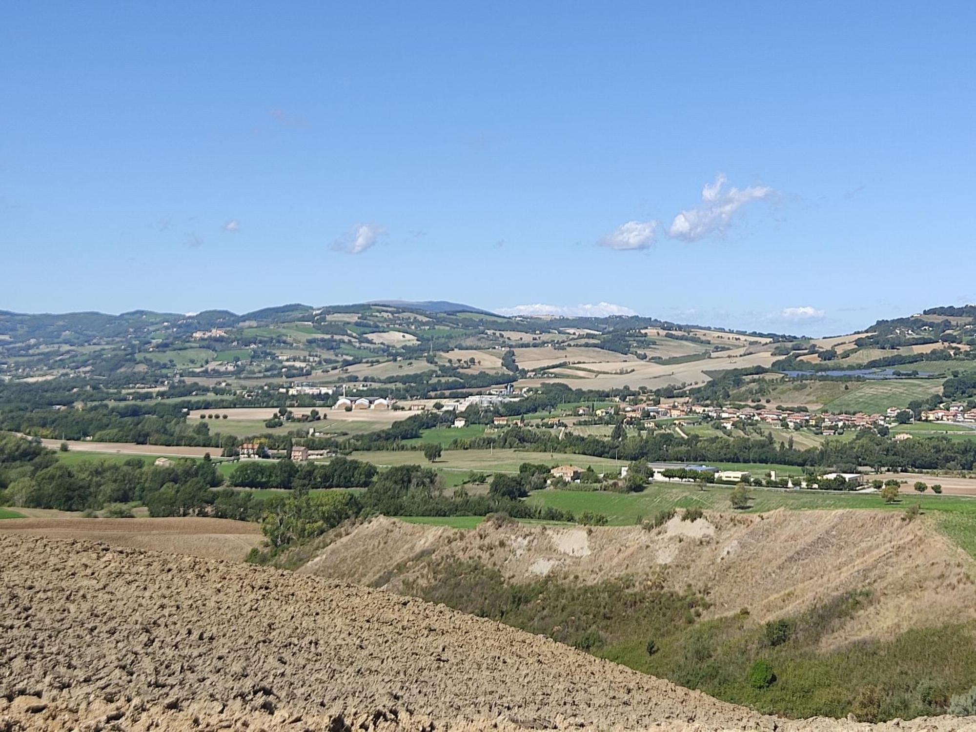 הוילה Castelleone di Suasa Casa Borgo Fonte מראה חיצוני תמונה