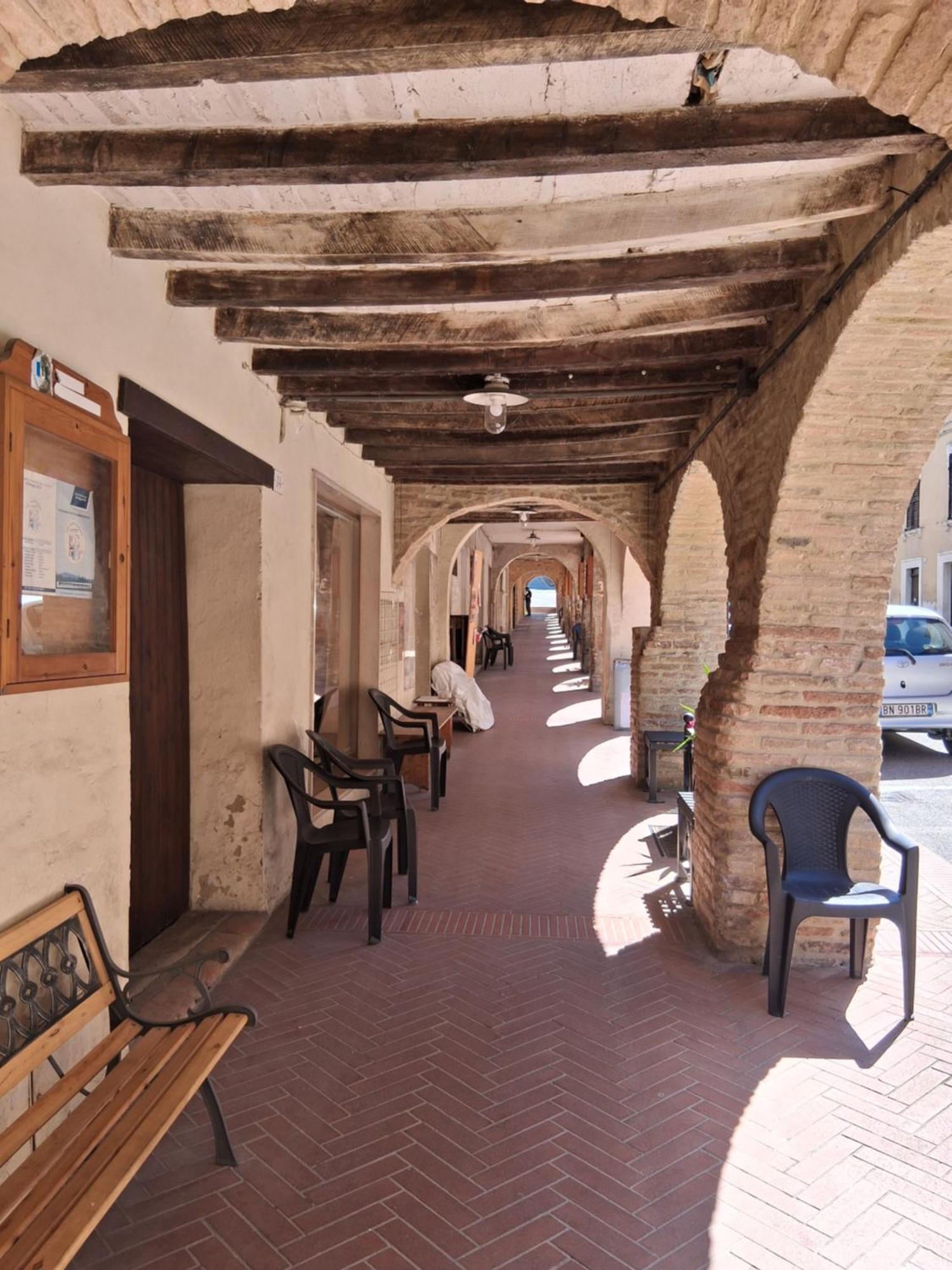 הוילה Castelleone di Suasa Casa Borgo Fonte מראה חיצוני תמונה